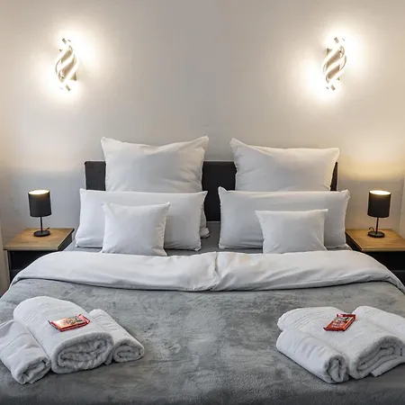 Studio-Apartment - Zentral, Modern, Exklusiv - Fuer 2-4 Gaeste